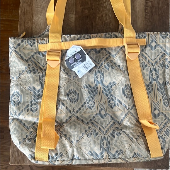 Stylish Insulated Tote Bag - Picture 3 of 8